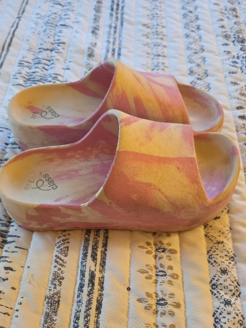 art class Pink and Yellow Marbled Slide Sandals